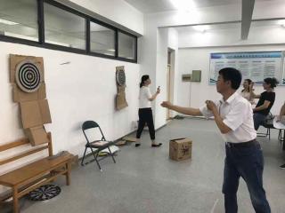 飞镖比赛